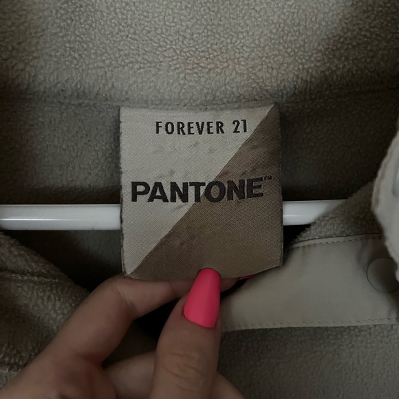 Pantone Cropped Fleece - Picture 3 of 4